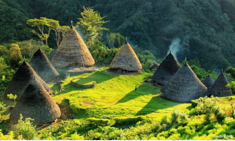 Desa Wae Reb0_Aruna Raya Travel
