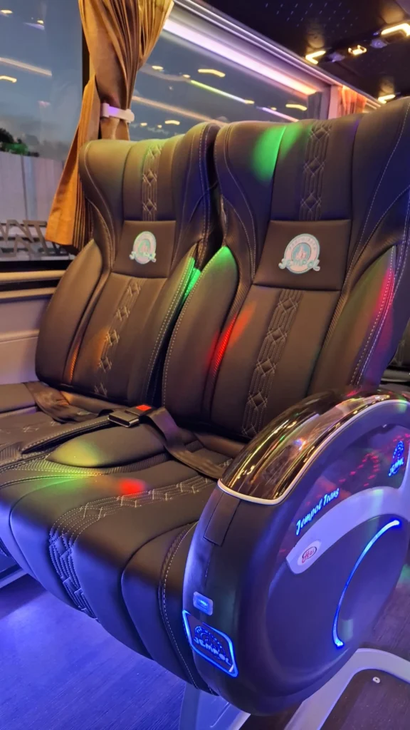 Kursi Premium dengan Seat Belt untuk setiap penumpang